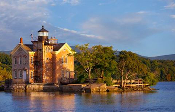Saugerties Lighthouse as photographed by Cam Chapman